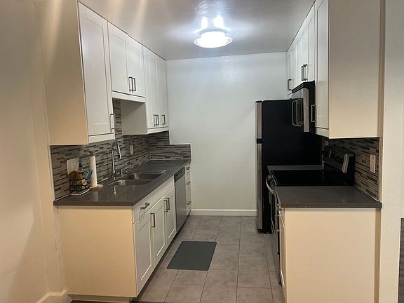 2nd image of 3761 Boundary St Unit 6