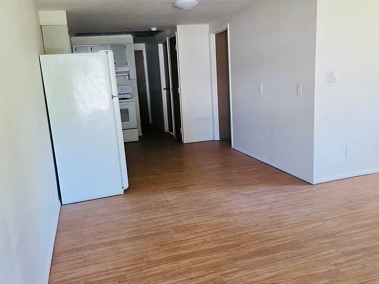 49 Nolan Dr #2E — Photo 3