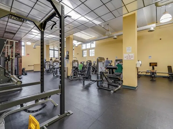 186 Wayne Street image 11 of 35