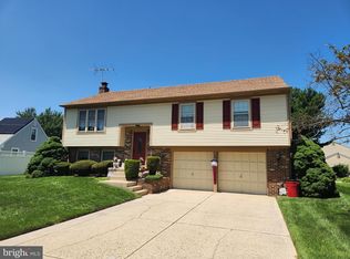 8205 Corbett Rd, Pennsauken, NJ 08109