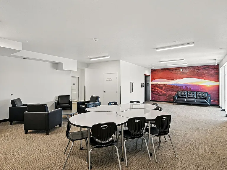 118 N 400 W — Photo 17