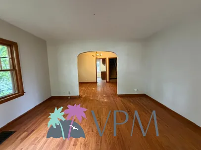 1826 E. Fox St - 1 — Photo 1