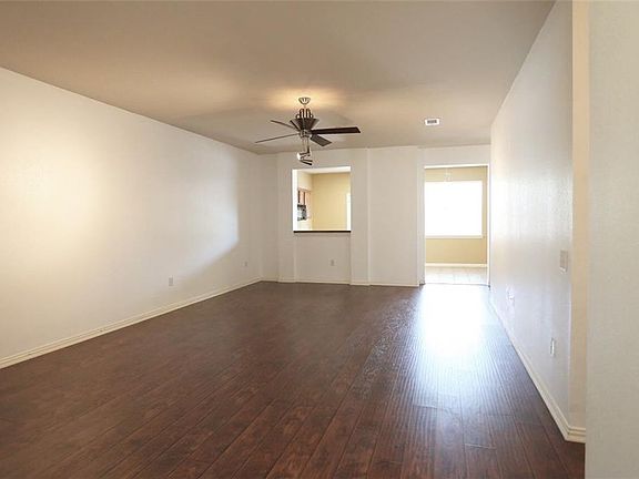 2nd image of 232 Heritage Hill Dr
