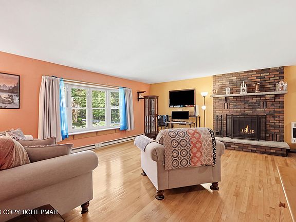 5th image of 8466 Bumble Bee Way
