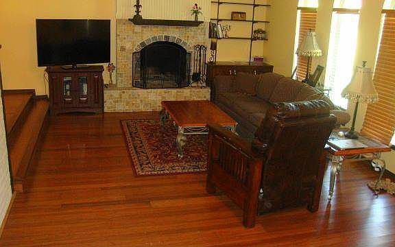 2nd image of 1702 S Surrey Dr