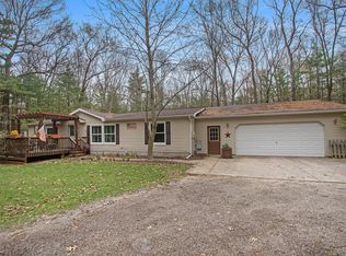 6446 Ridge Rd, Pentwater, MI 49449