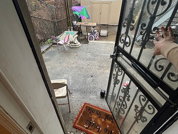 4th image of 5738 163rd St Floor 1