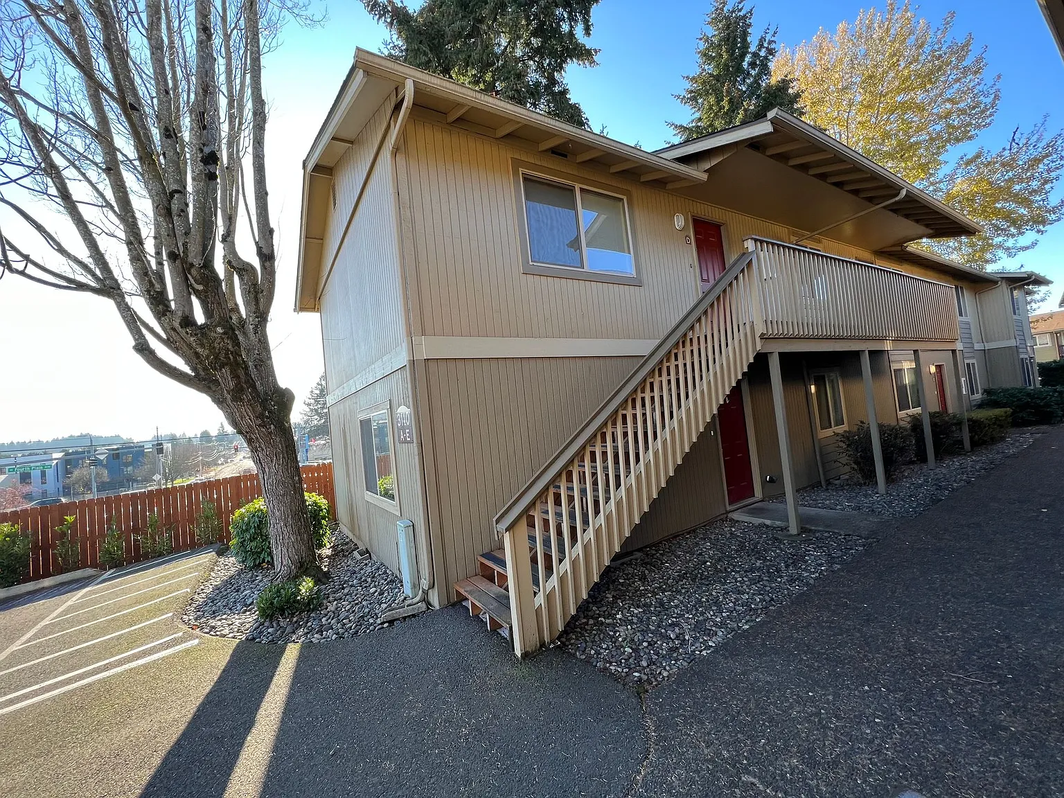 Large Two Bedroom Apartment Homes Available - Located by Vancouver Mall and RS500 — Photo 2