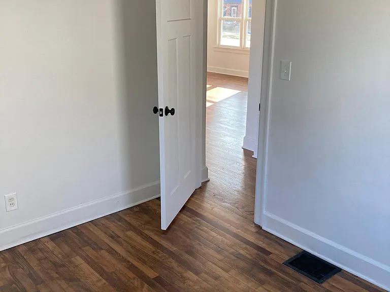 1119 Liberty Rd — Photo 12