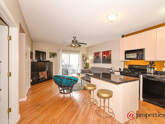 Kitchen / Living Room