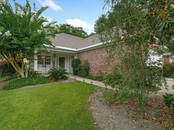 313 Sweetwater Ln, Hattiesburg, MS 39402