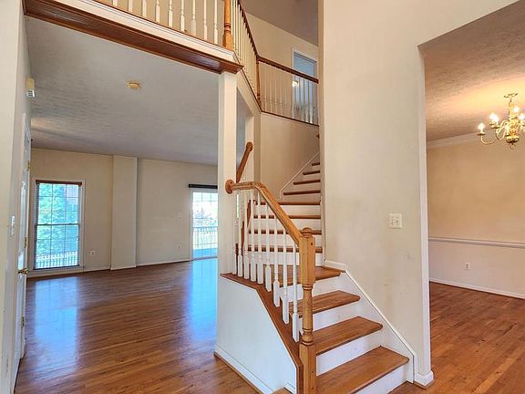 4th image of 312 Taylor St