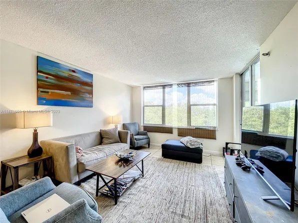 17890 W Dixie Hwy APT 509, North Miami Beach, FL 33160