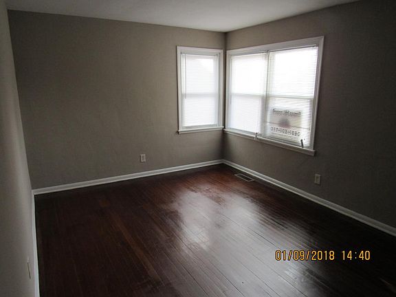 3rd image of 3139 Hovey St