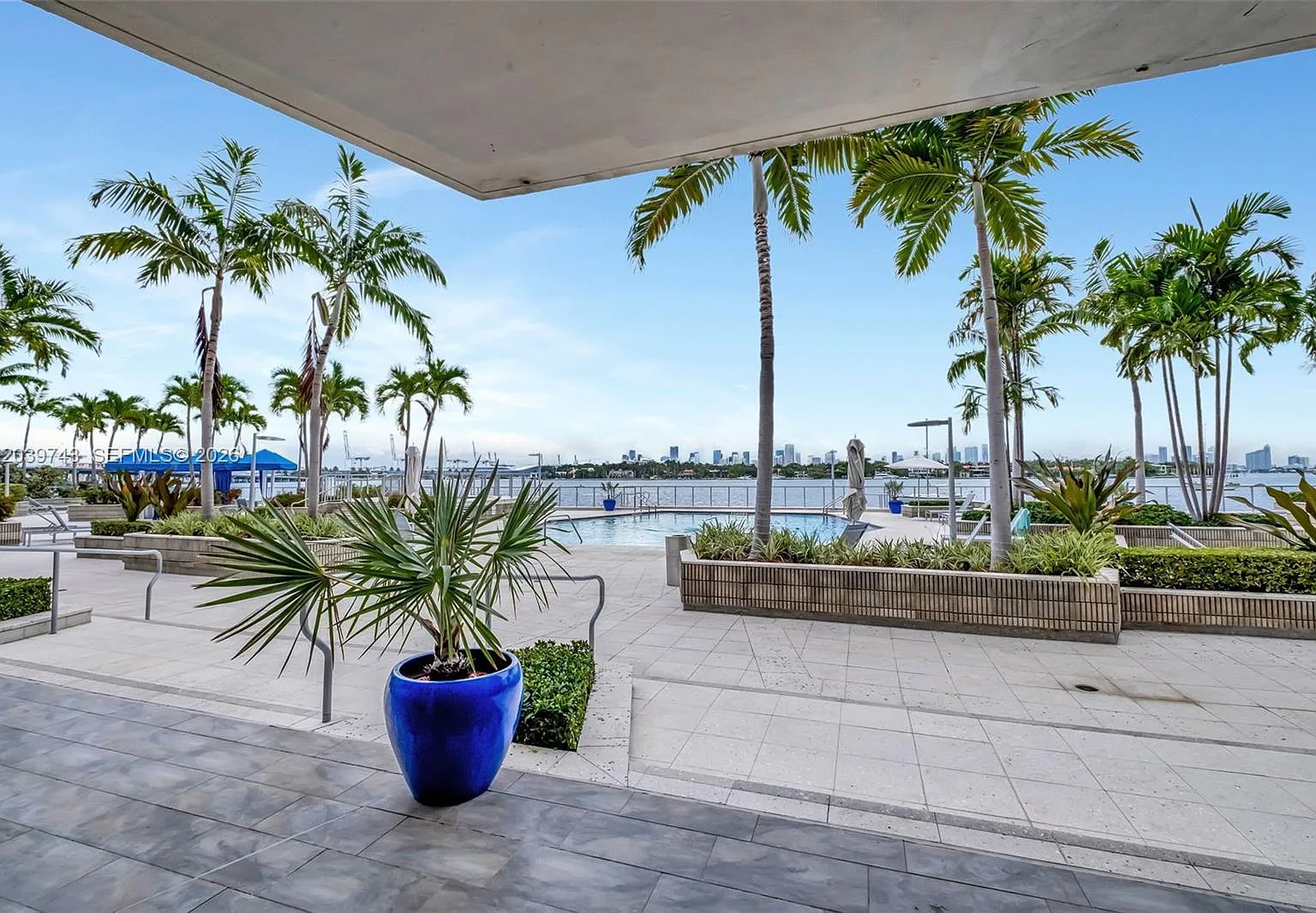 South Bay Club Condo — Photo 1