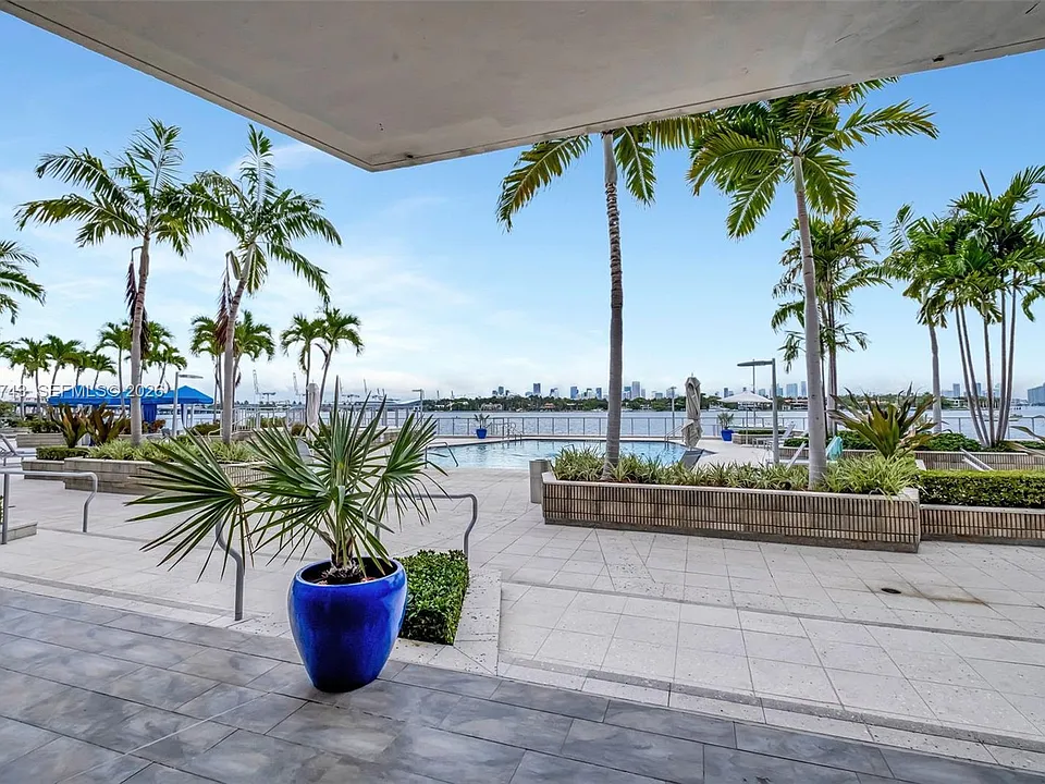 800 West Ave #533