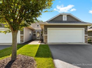 8105 Amber Crest Dr SW, Byron Center, MI 49315