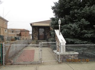6811 W Montrose Ave, Harwood Heights, IL 60706