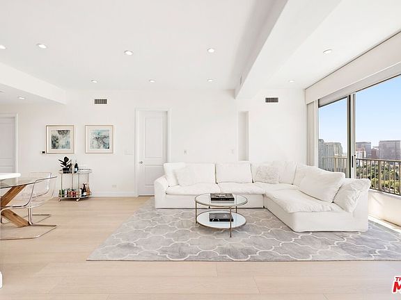 2nd image of 10501 Wilshire Blvd Unit 2201