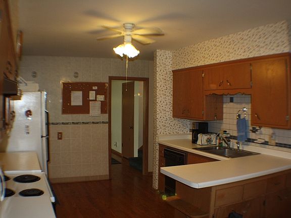 5th image of 3266 N 105th St