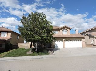 4017 Grandview Dr, Palmdale, CA 93551