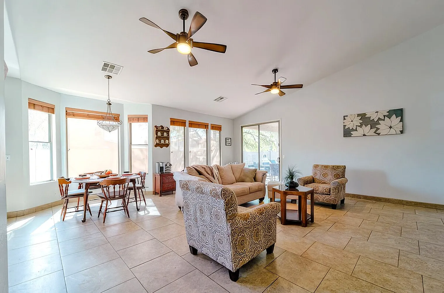 4 bed, 2.0 bath, $6,621 — Photo 2