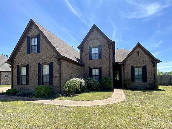 2nd image of 365 Riverdale Dr