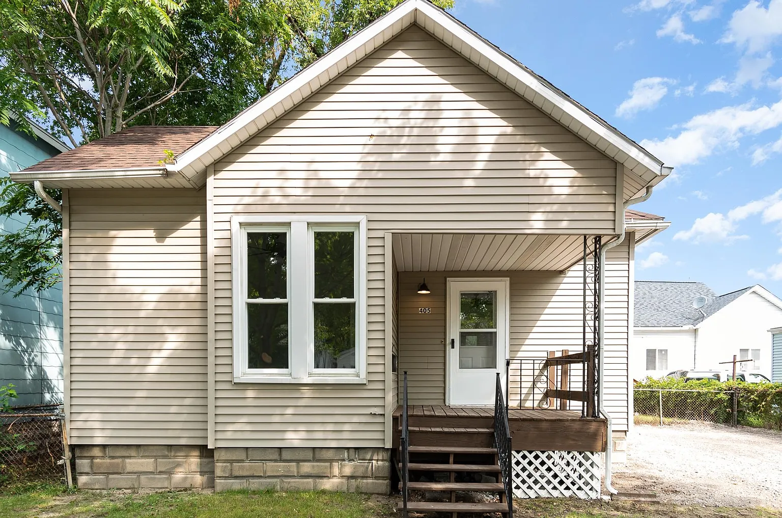 405 E Indiana St photo 1