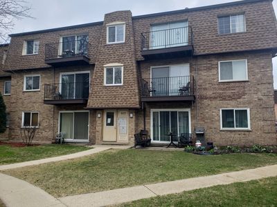 9475 Bay Colony Dr APT 3N, Des Plaines, IL, 60016