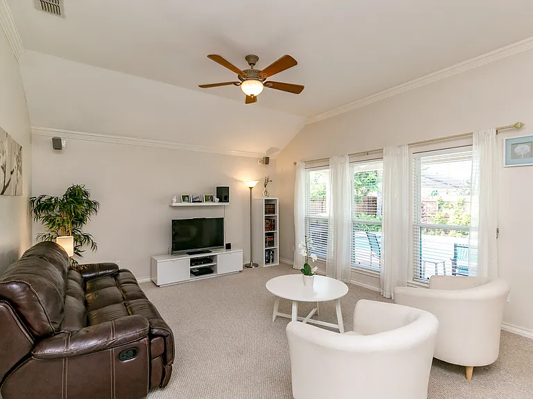 7005 Madiera Dr — Photo 4