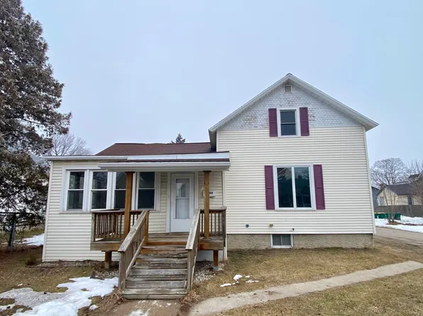 1206 Pierce Ave, Marinette, WI 54143