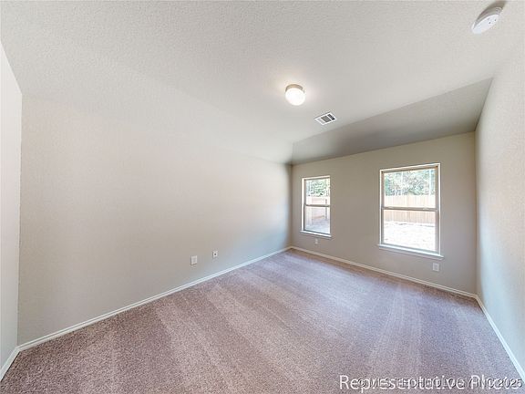 5th image of 707 N Dogwood Ave