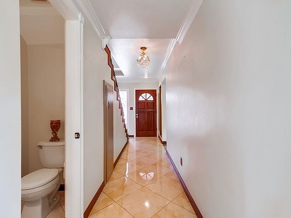 3rd image of 564 E Cambert St