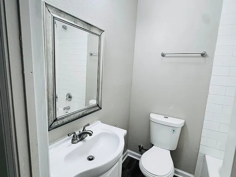 1219 N 44th St — Photo 22