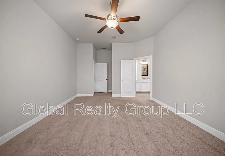 11518 Hollering Pass — Photo 21