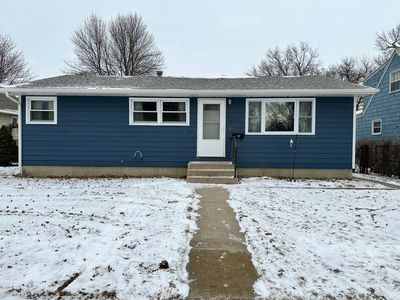 679 10th St SW, Huron, SD, 57350
