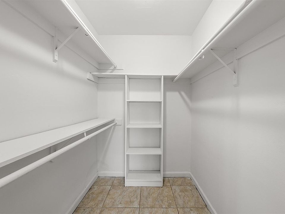 1st image of 2307 Taylor St APT 203