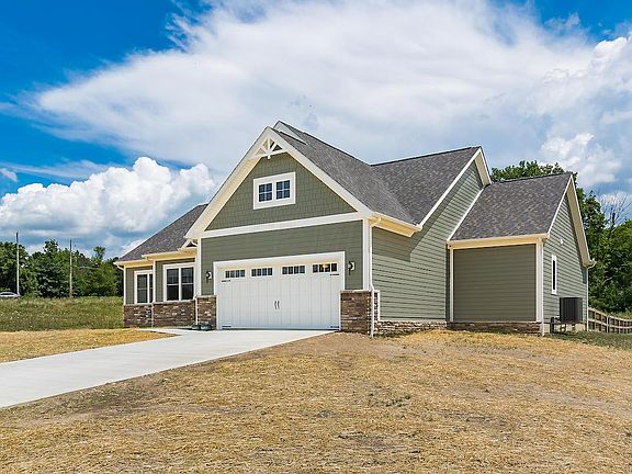 2nd image of 410 Buena Vista Dr