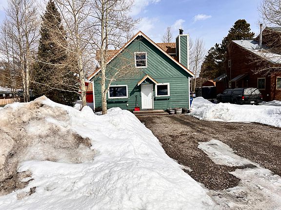 Front exterior & driveway