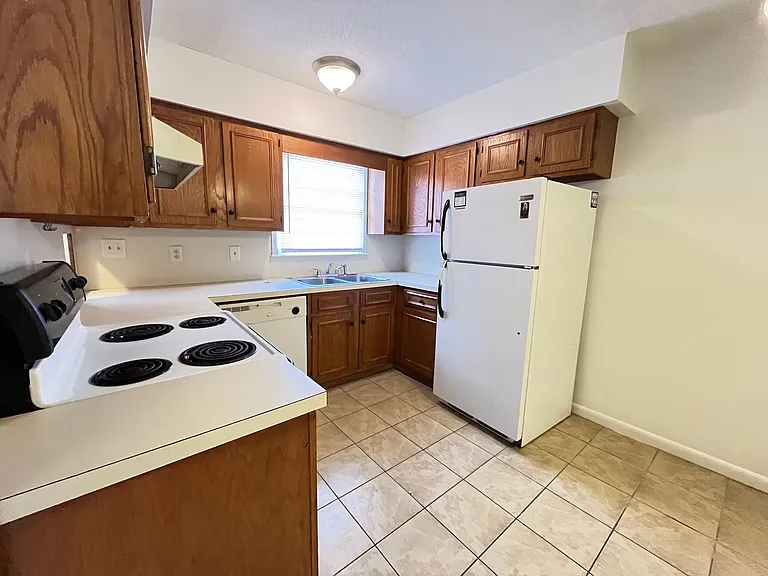 4805 Little River Rd #4 — Photo 5