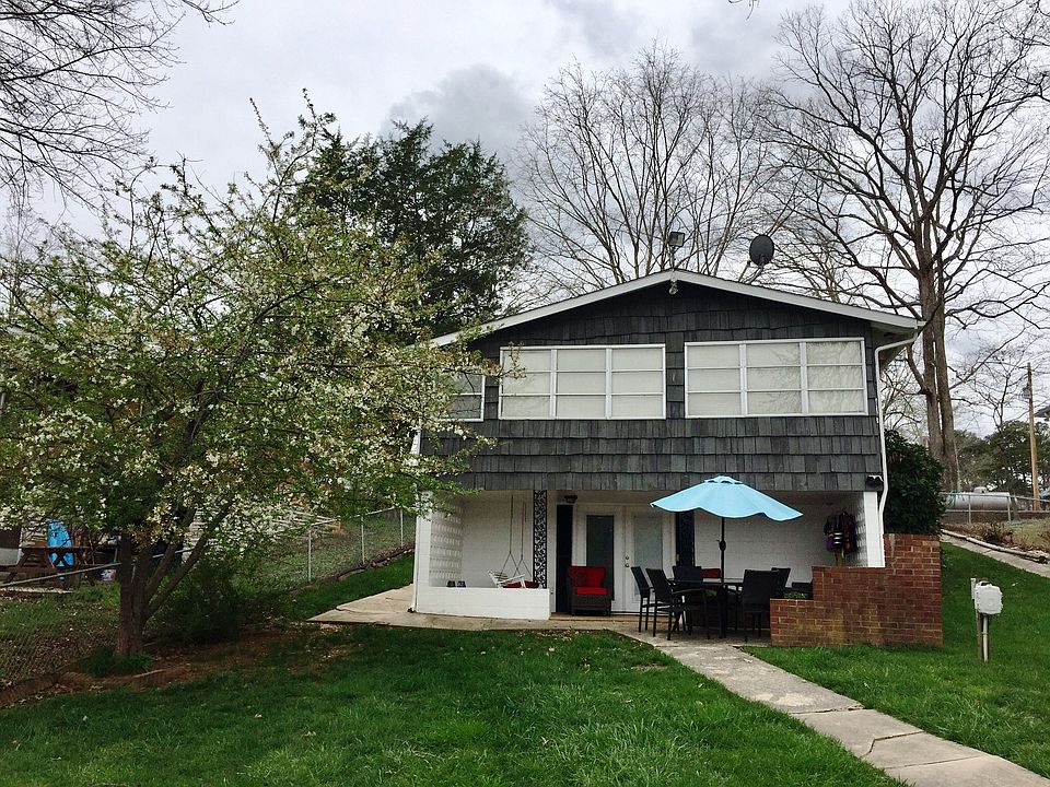 1st image of 852 Pinehaven Dr