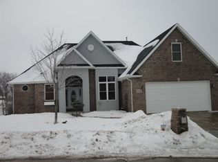 2513 Willow Brook Dr, Asbury, IA 52002