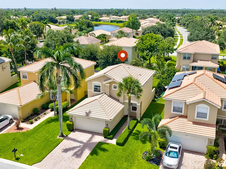 7630 Topiary Ave — Photo 44