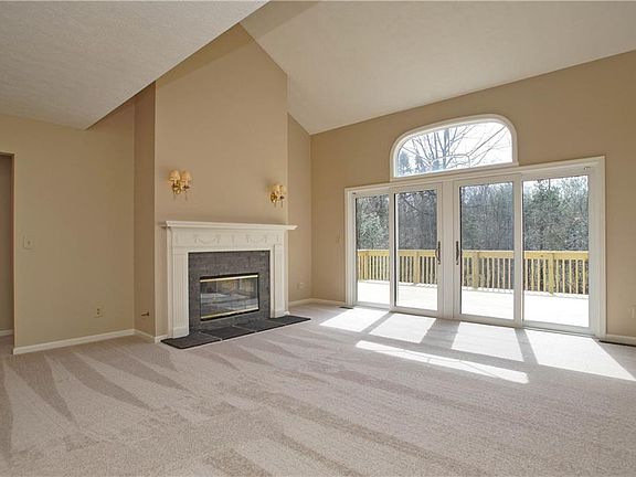 2nd image of 1475 Iris Glen Dr