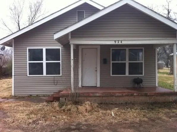 924 N Tucker Ave, Shawnee, OK 74801