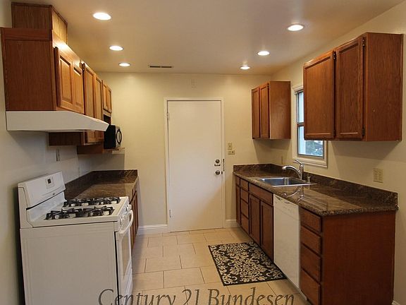 4th image of 528 Maria Dr