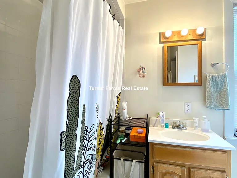 55 Cedar St #4 — Photo 22