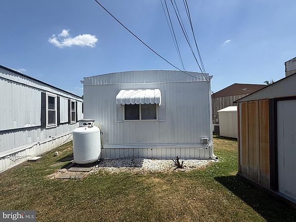 5th image of 14 Hilltop Ave