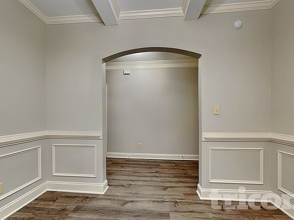 3rd image of 8015 Battle St