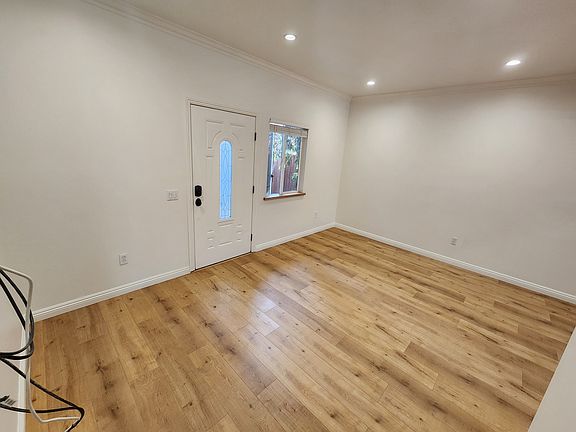 2nd image of 6903 Longridge Ave